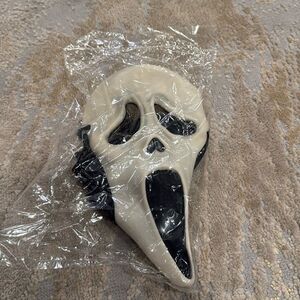 VTG fun world Easter unlimited scream mask new in sealed bag